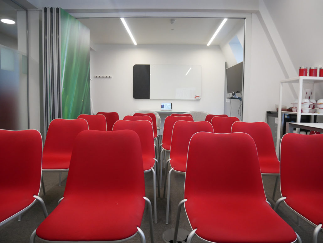 eoffice-co-uk-conference-room-30ppl-4